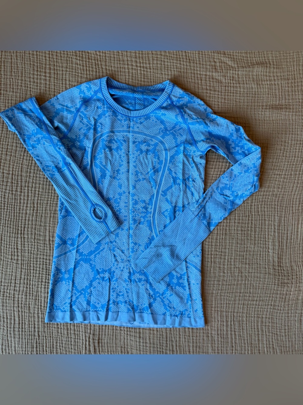 Women’s blue lululemon longsleeve